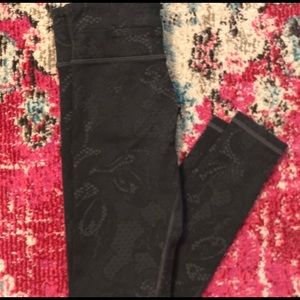 Nancy Rose Performance lace leggings